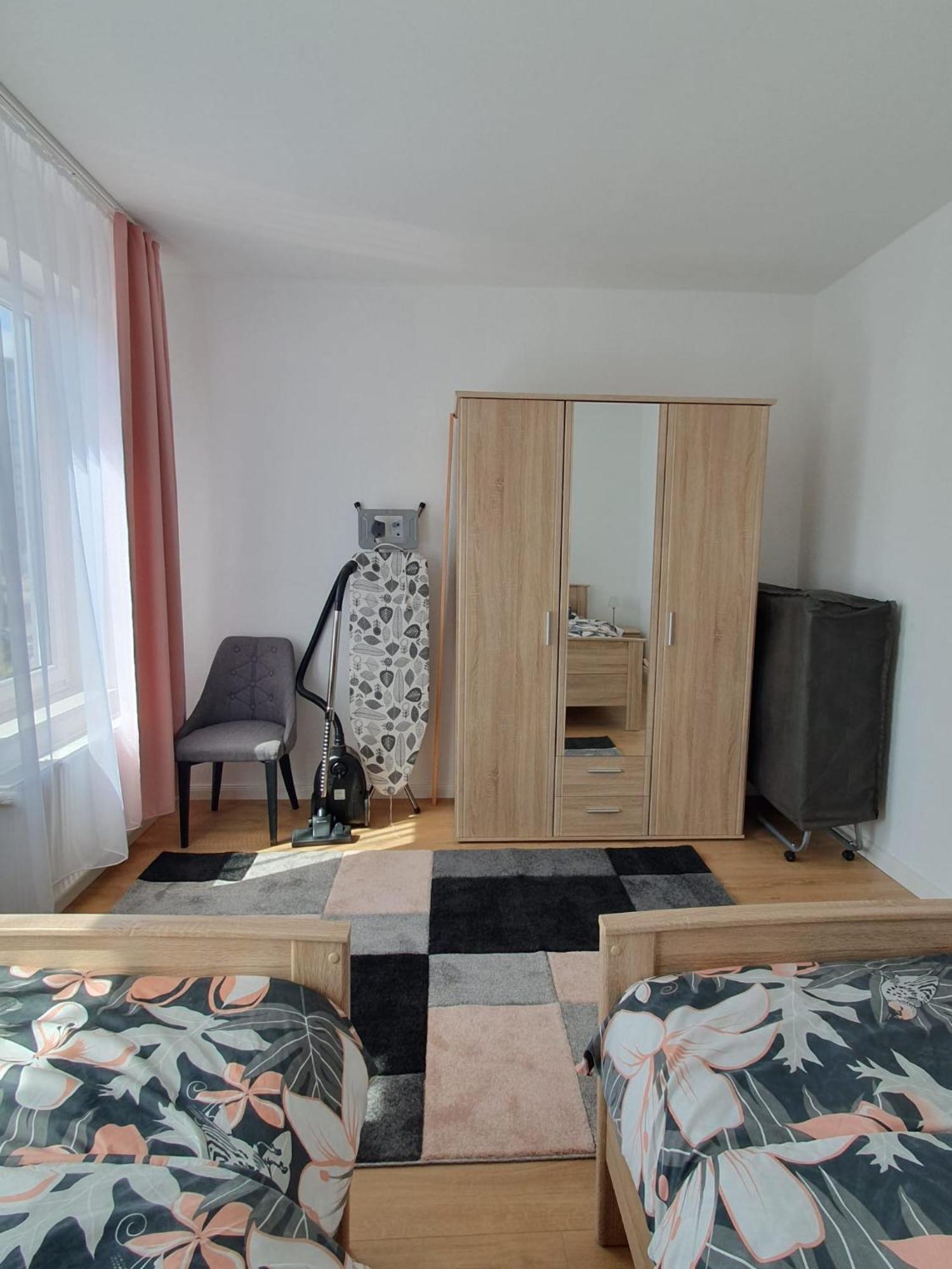Charmante Ferienwohnung Im Herzen Von Luebeck Екстериор снимка